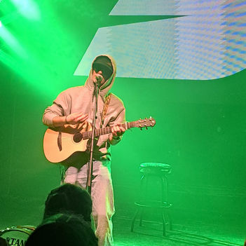 Slavíček v Olomouci: Na pódium přiletělo Kinder Bueno