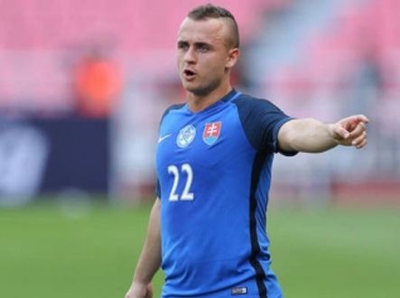 Stanislav Lobotka je mladý slovesnký záložník, který hrál i za Ajax Amsterdam nebo Celtic Vigo