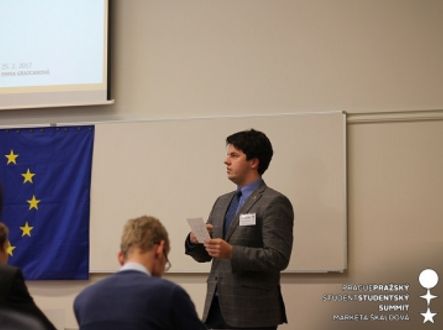 Momentka z Pražského studentského summitu