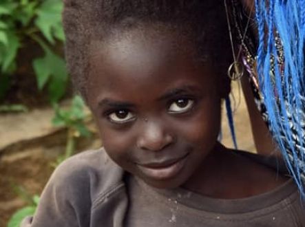 Vendy ve svém přirozeném životním prostředím - v Africe ve společnosti dětí