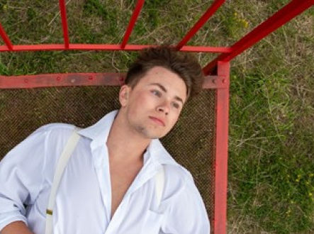 Matyáš Chochola v roli Jiřího Wolkera