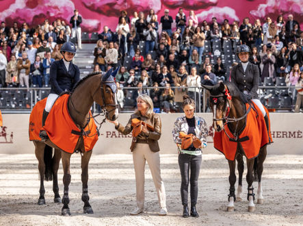 Claudia Moore a Olivia Sponer na vyhlášení Hermès CSI U25