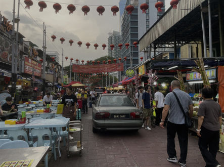 Food street Jalan Alor ve večerních hodinách