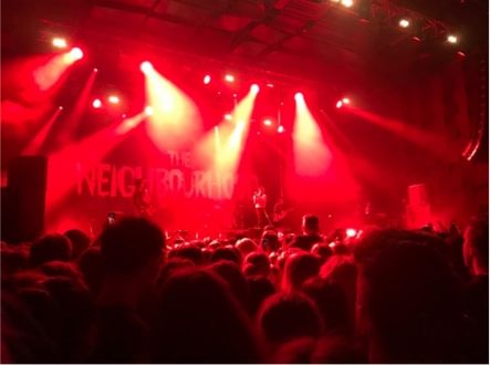 Skupina The Neighbourhood v pražském Karlíně v roce 2019