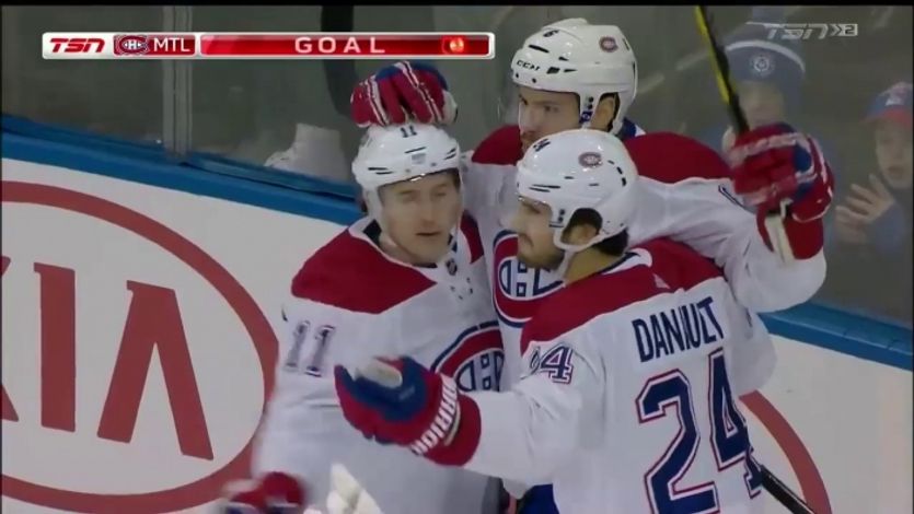 Hráči kanadského celku oslavují vstřelenou branku