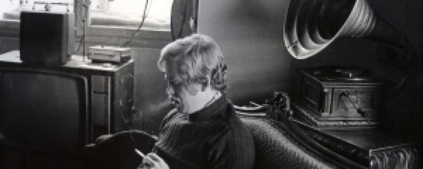 Den vězněných spisovatelů nám má každoročně připomenout ty, kteří byli vězněni a perzekuováni za svá slova. 