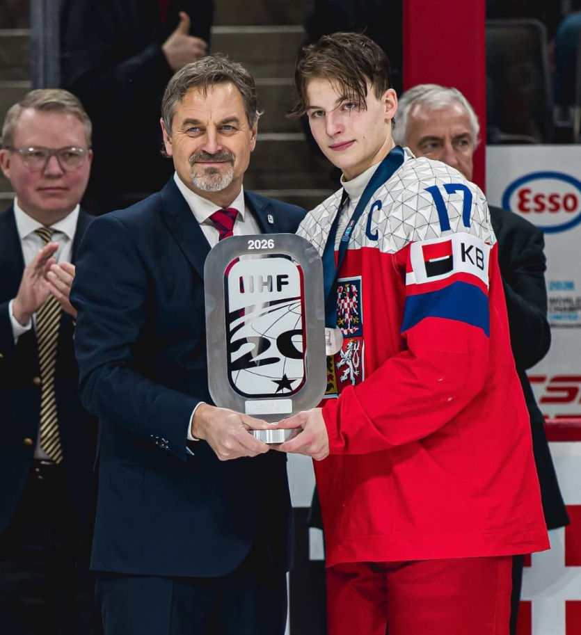 Kapitán stříbrných hokejistů na juniorském Mistrovství světa 