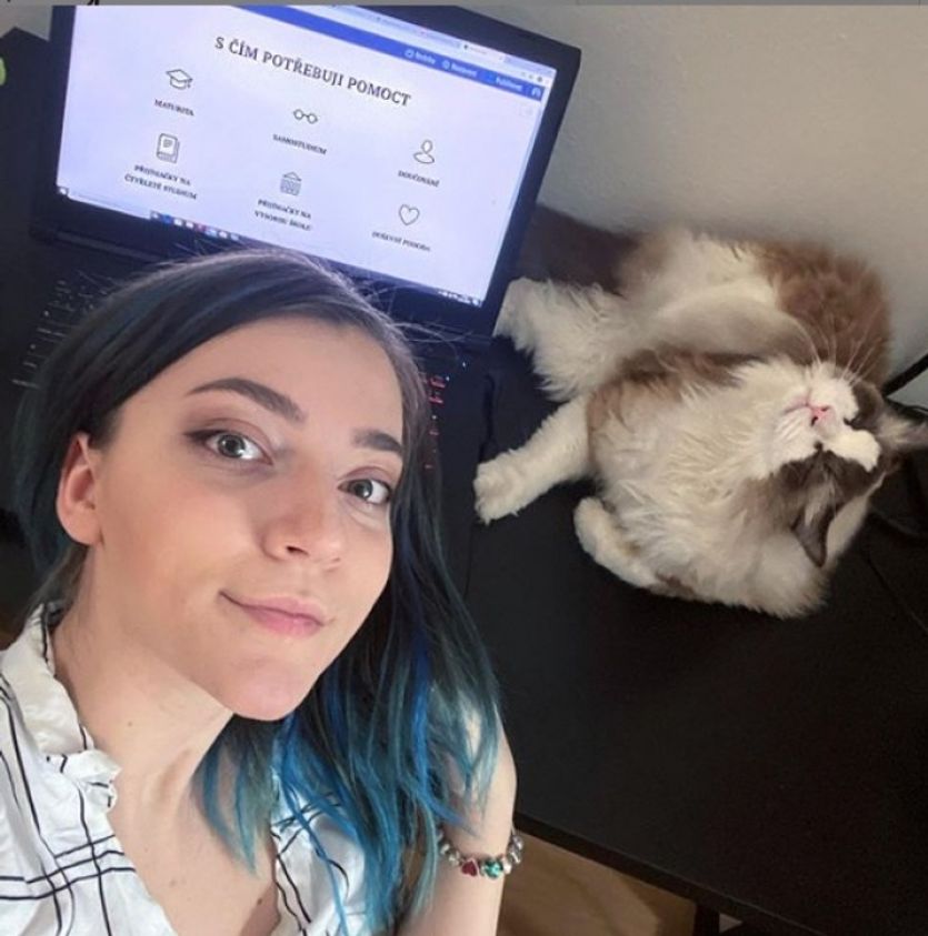 Holka z Letné se rozhodla studentům podat pomocnou ruku