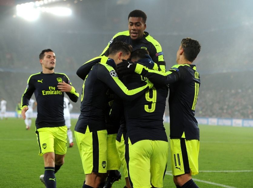 Radost hráčů Arsenalu ze vstřelené branky