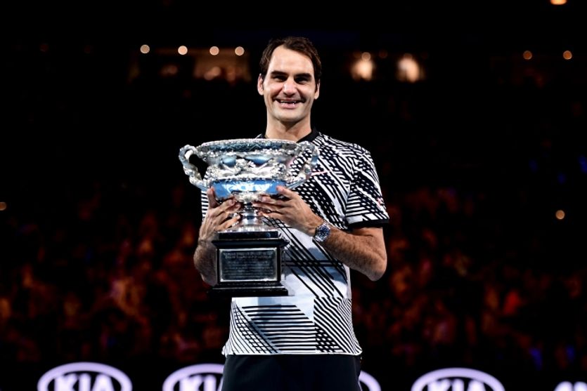 Roger Federer s titulem pro vítěze Australian open