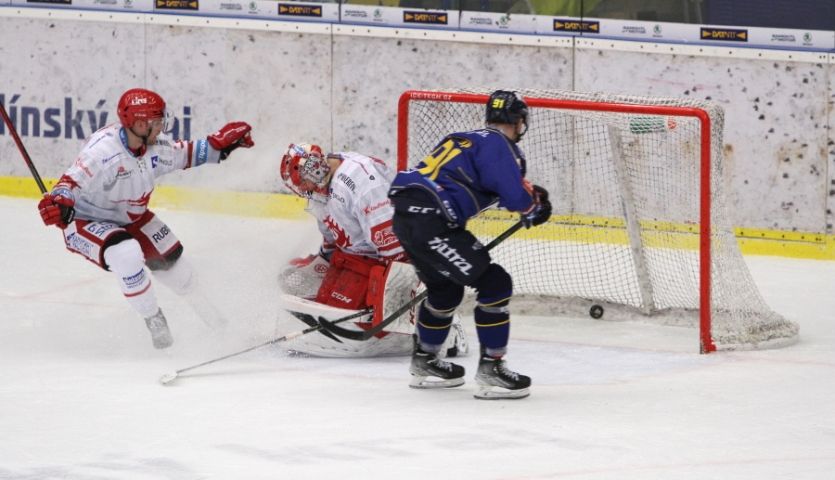 Oscar Flynn překonává Marka Mazanca