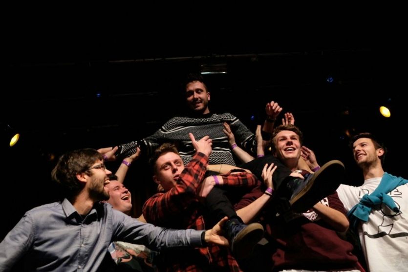 Novým mistrem ČR ve slam poetry je Ondra Hrabal ze Slovácka