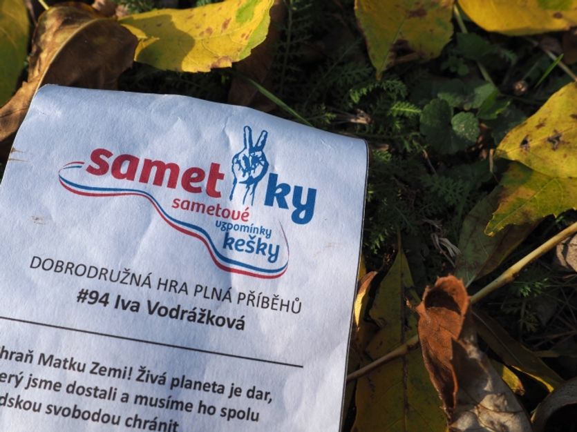 Sametky ukrývají příběhy osob a míst spjatých se sametovou revolucí