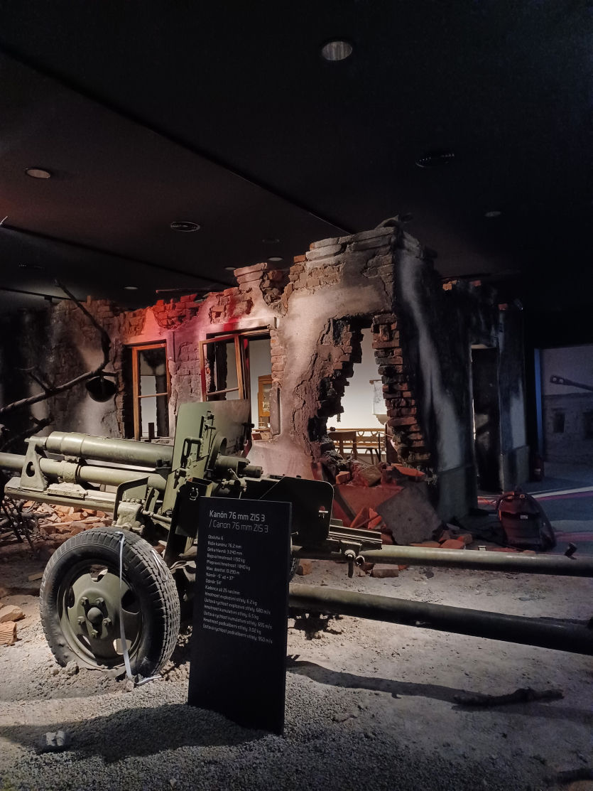 Památník v Hrabyni