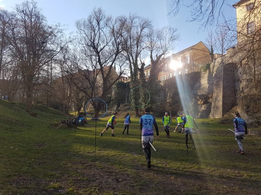 Sedmý jarní trénink v Bezručových sadech. 