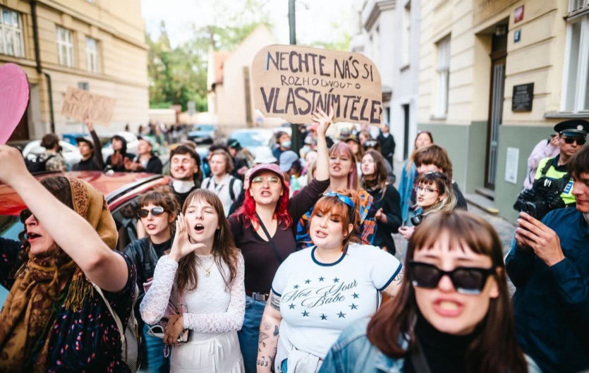 Blokáda pochodu hnutí Pro život.