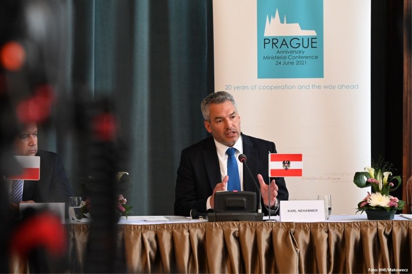 Budoucí rakouský kancléř Karl Nehammer