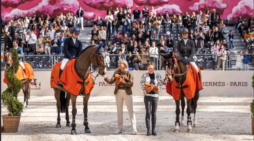 Claudia Moore a Olivia Sponer na vyhlášení Hermès CSI U25
