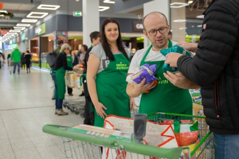 Rekordní sobotní sbírka potravin