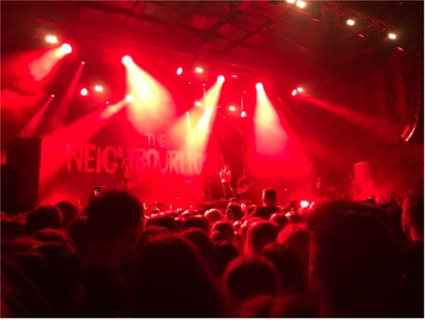 Skupina The Neighbourhood v pražském Karlíně v roce 2019