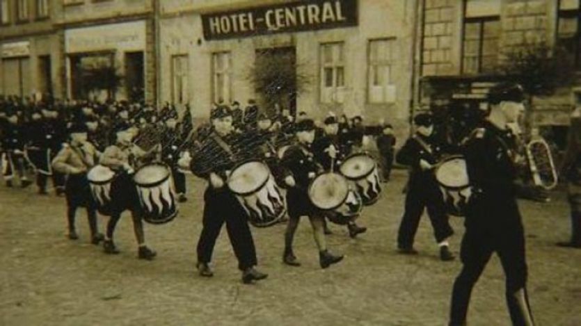 Vojáci 3.moravského pluku obsazují Hlučínsko - 4.2.1920