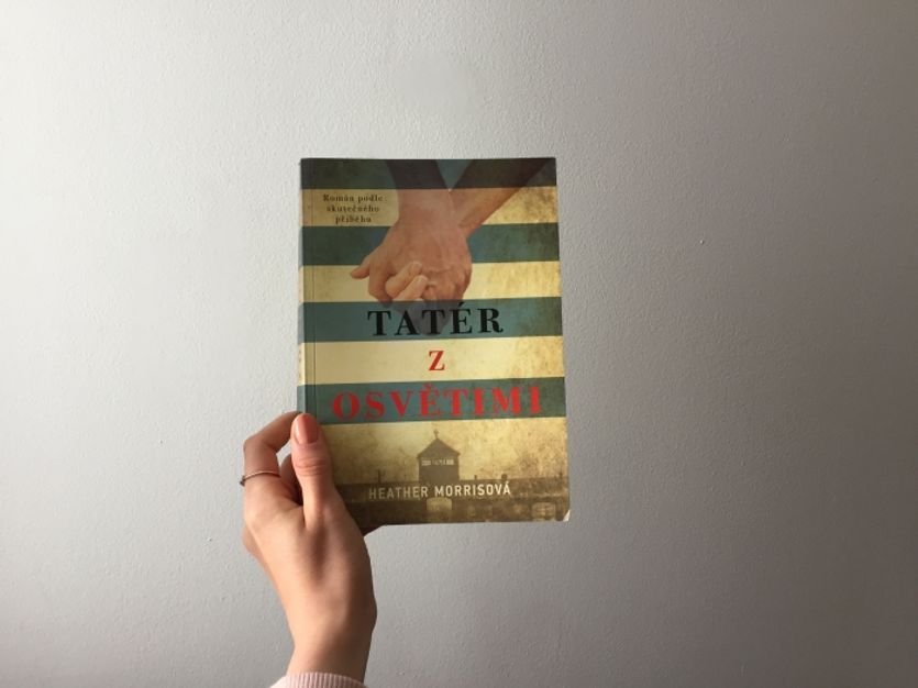 RECENZE: Proužkovaný román o židovství a vnitřní síle