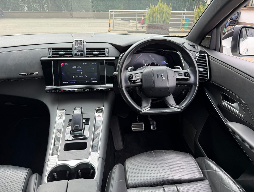 DS AUTOMOBILES DS7 SUNROOF - PRG Motors Ltd
