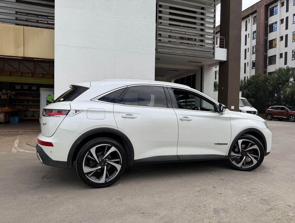 DS AUTOMOBILES DS7 SUNROOF - PRG Motors Ltd