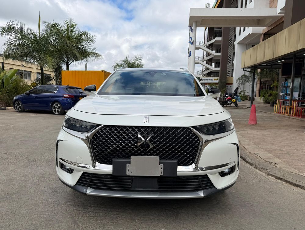DS AUTOMOBILES DS7 SUNROOF - PRG Motors Ltd