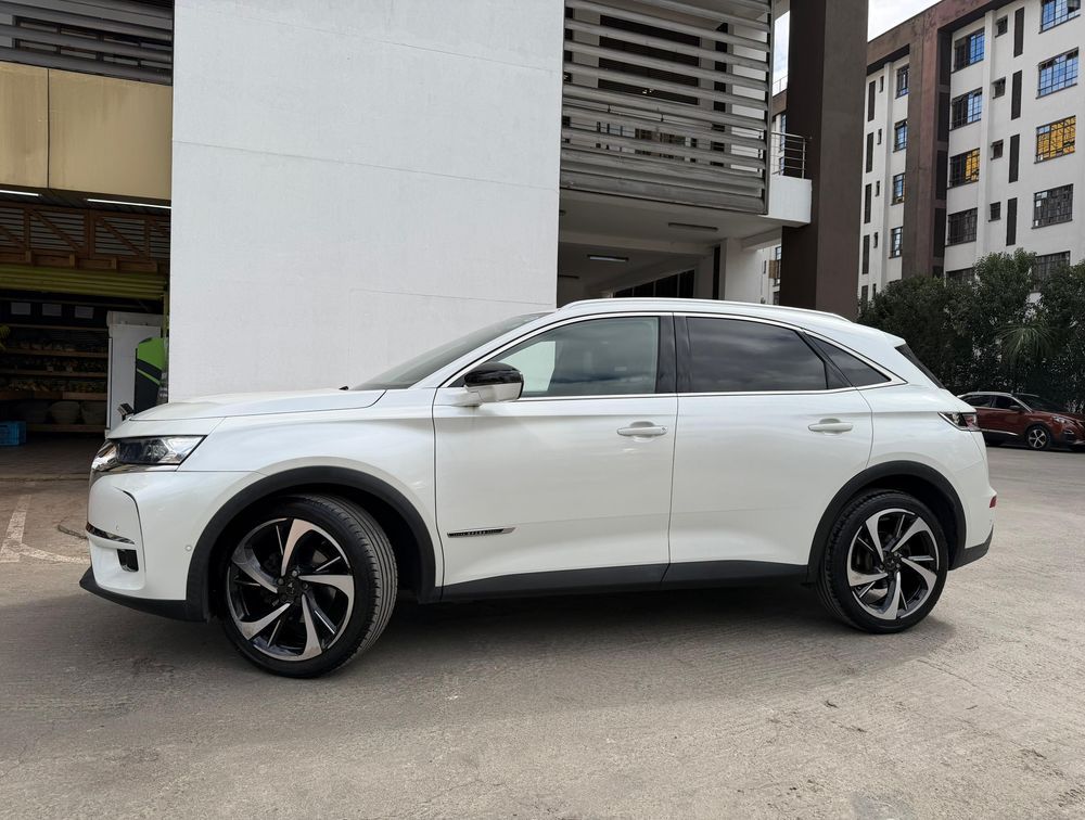 DS AUTOMOBILES DS7 SUNROOF - PRG Motors Ltd