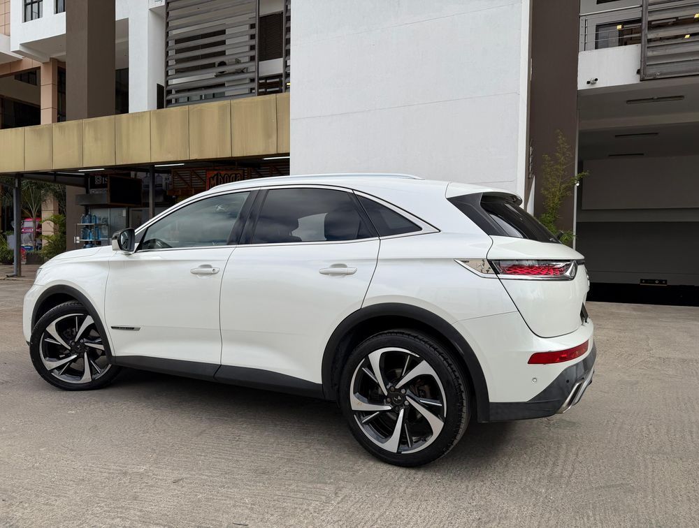DS AUTOMOBILES DS7 SUNROOF - PRG Motors Ltd