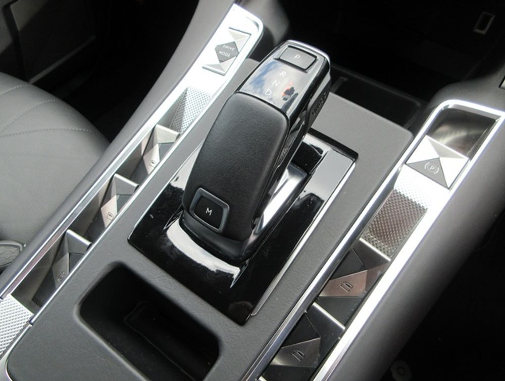 DS AUTOMOBILE DS7 CROSSBACK - PRG Motors Ltd