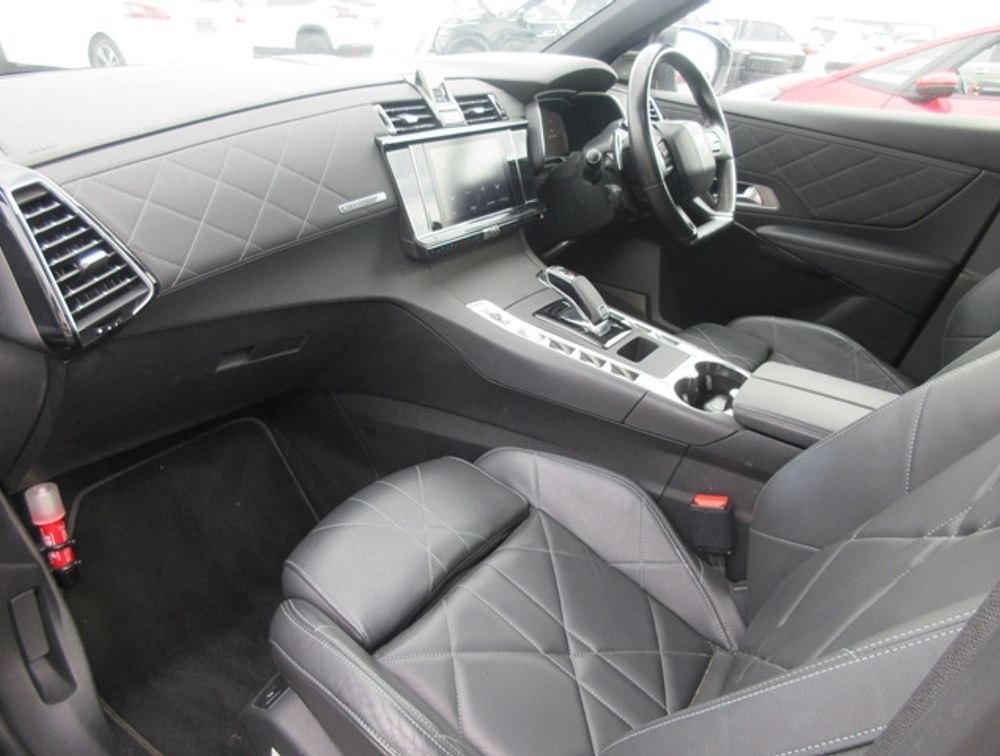 DS AUTOMOBILE DS7 PURE TECH SUNROOF - PRG Motors Ltd