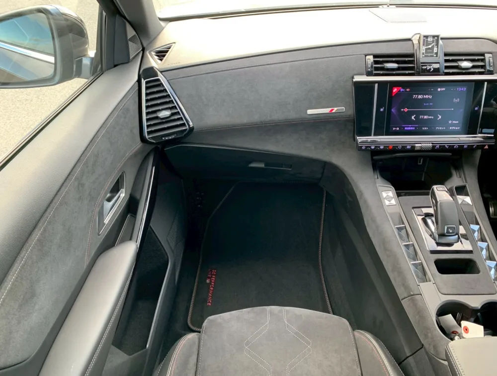 DS AUTOMOBILE DS7 SUNROOF - PRG Motors Ltd