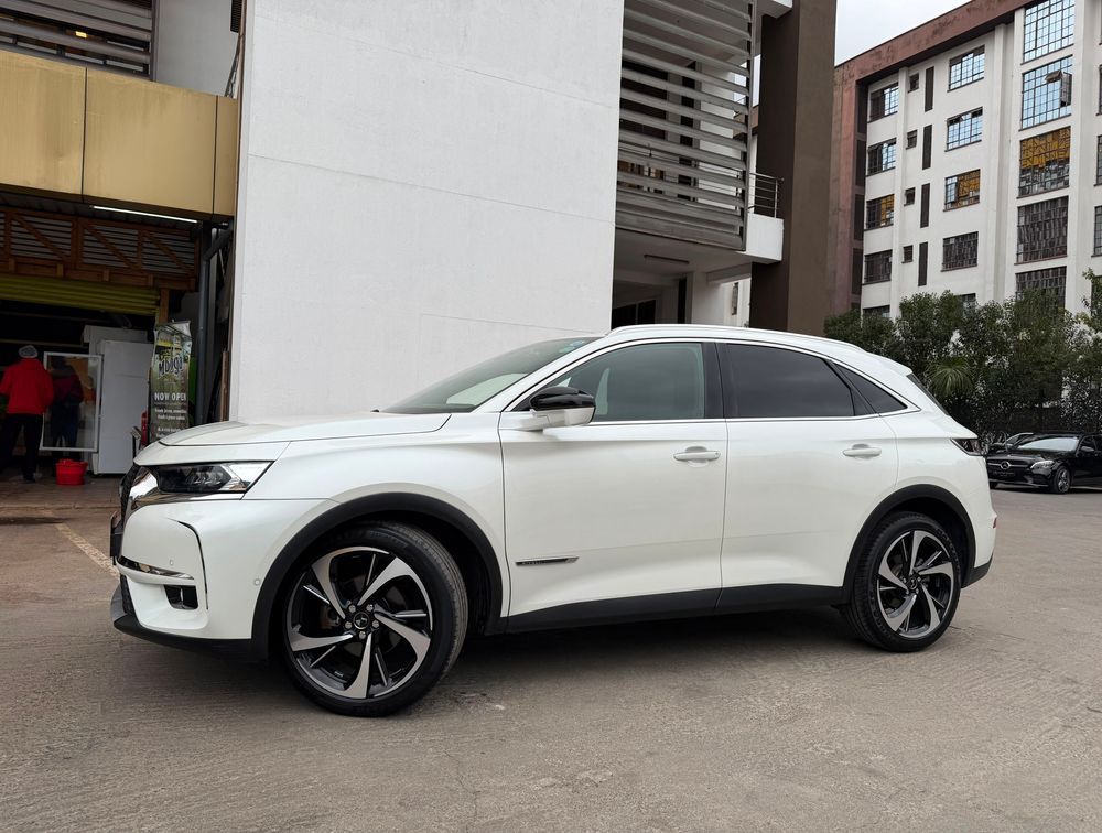 DS AUTOMOBILES DS7 SUNROOF - PRG Motors Ltd