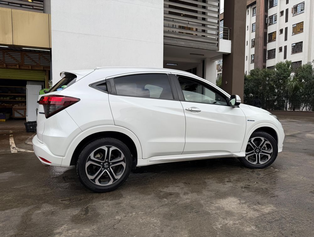 HONDA VEZEL HYBRID - PRG Motors Ltd