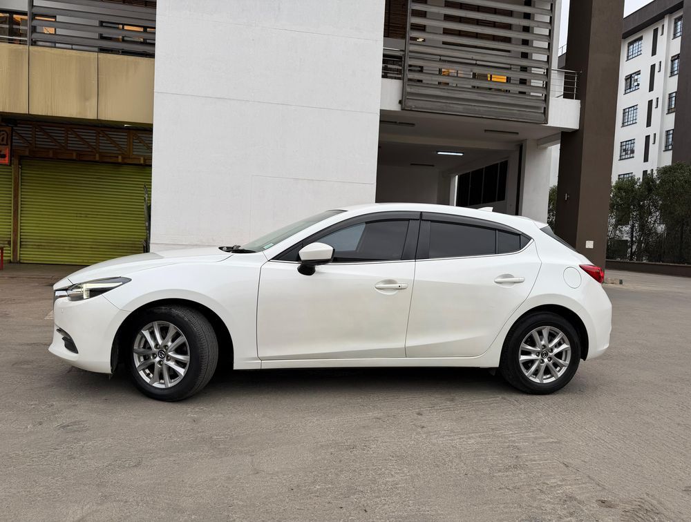 MAZDA AXELA HATCHBACK - PRG Motors Ltd