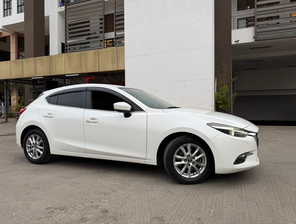 MAZDA AXELA HATCHBACK