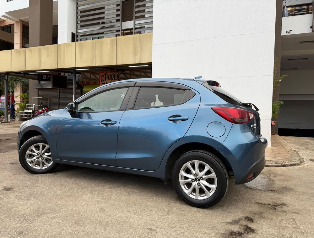 MAZDA DEMIO PETROL - PRG Motors Ltd