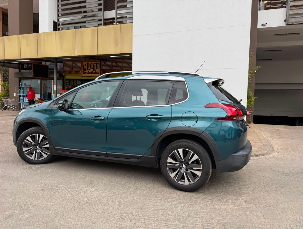 PEUGEOT 2008 ALLURE MOONROOF - PRG Motors Ltd