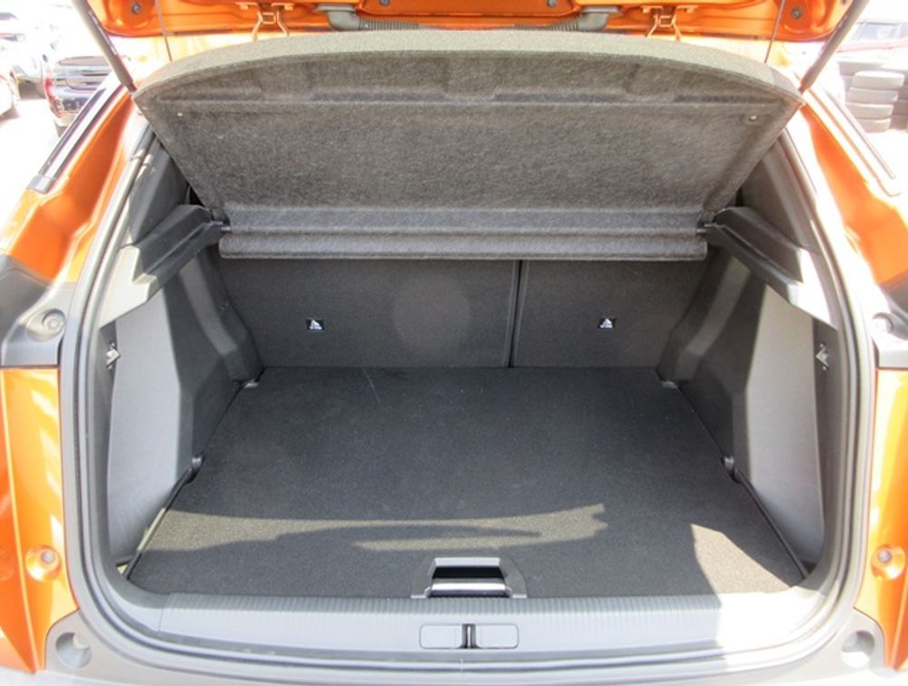 PEUGEOT 2008 ALLURE NEWSHAPE - PRG Motors Ltd