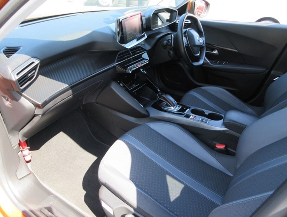 PEUGEOT 2008 ALLURE NEWSHAPE - PRG Motors Ltd