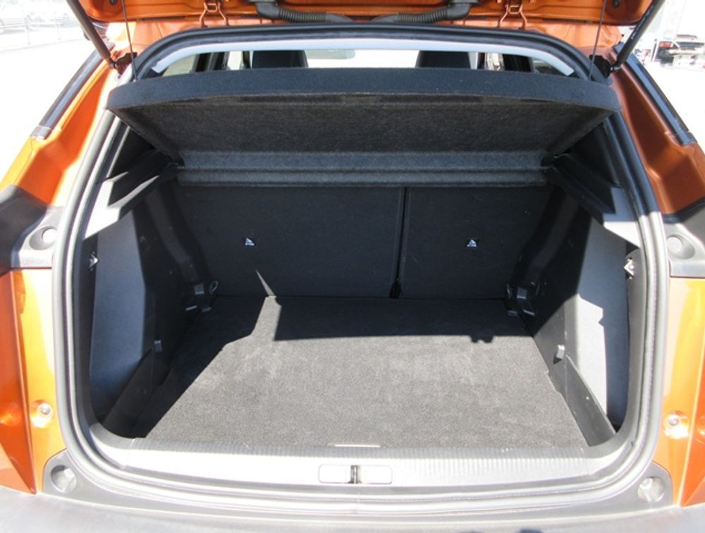 PEUGEOT 2008 ALLURE NEWSHAPE - PRG Motors Ltd