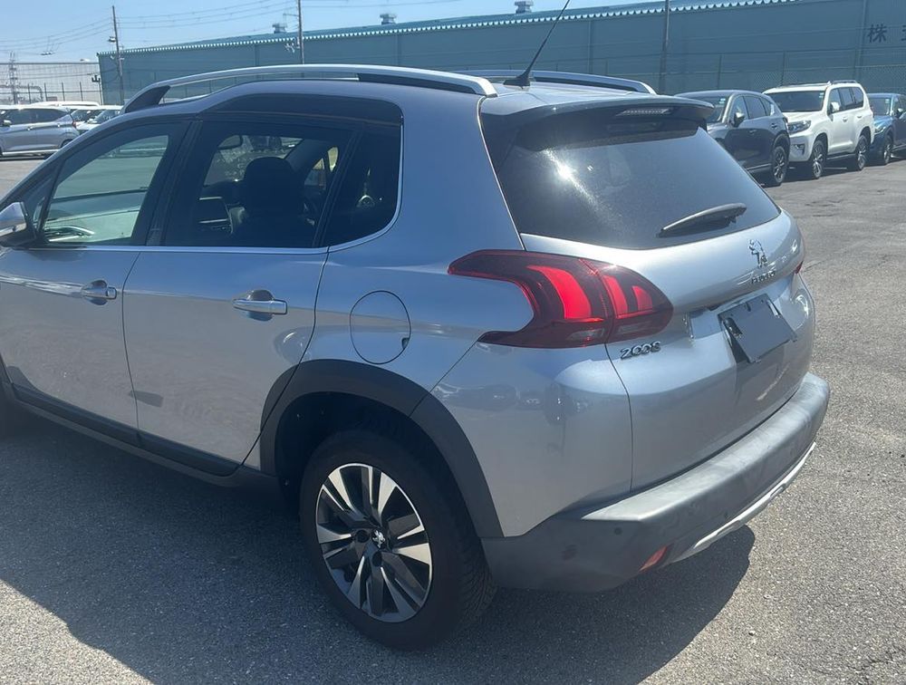 PEUGEOT 2008 CROSSCITY MOONROOF - PRG Motors Ltd