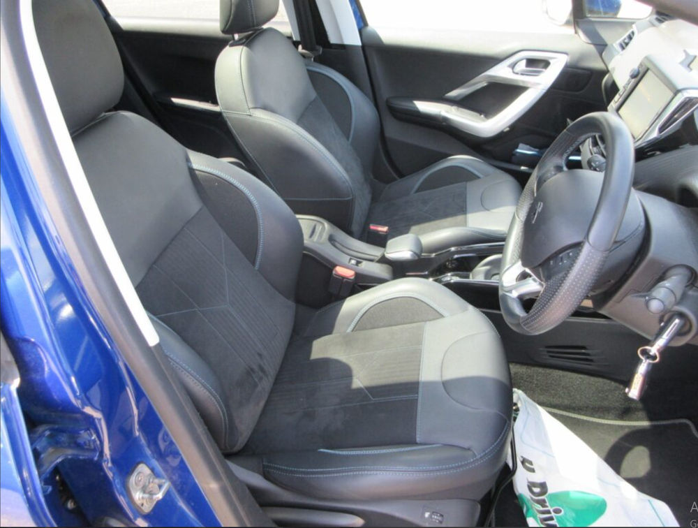 PEUGEOT 2008 CROSSCITY MOONROOF - PRG Motors Ltd