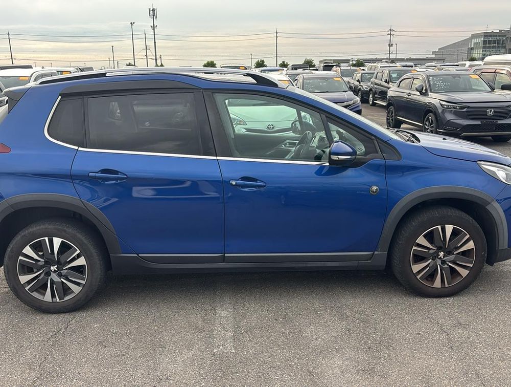 PEUGEOT 2008 CROSSCITY MOONROOF - PRG Motors Ltd