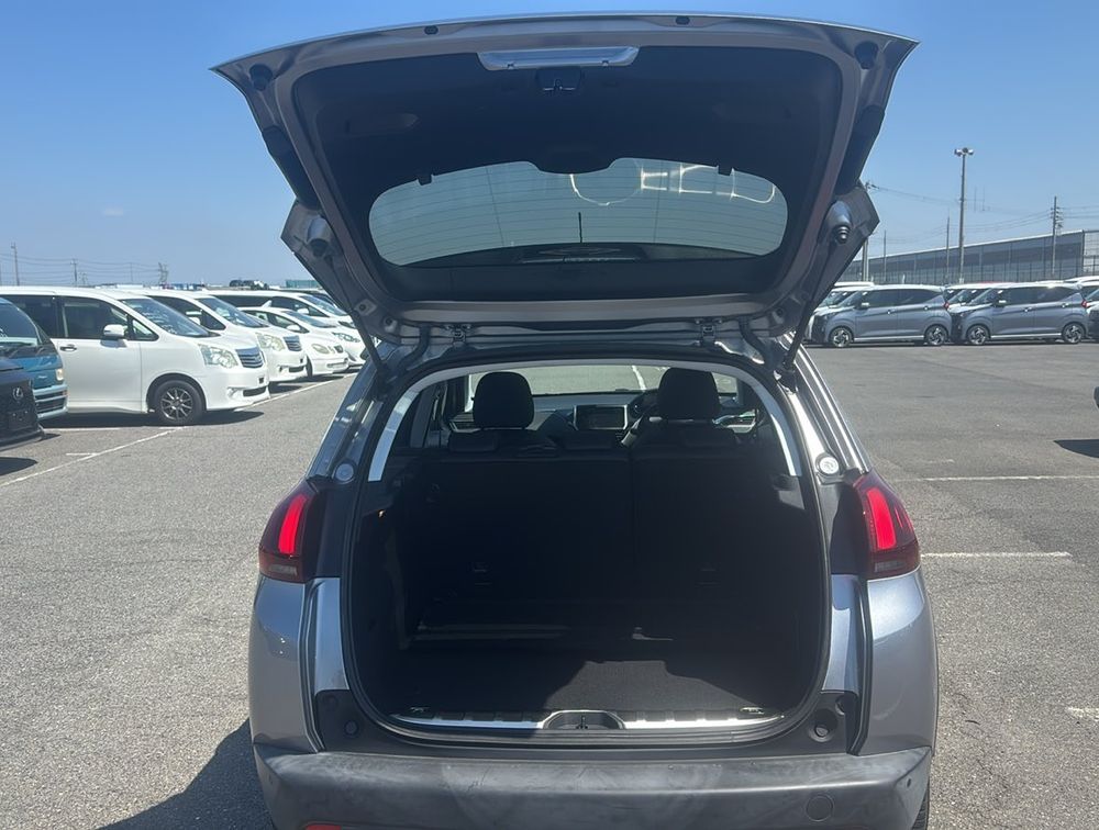 PEUGEOT 2008 CROSSCITY MOONROOF - PRG Motors Ltd