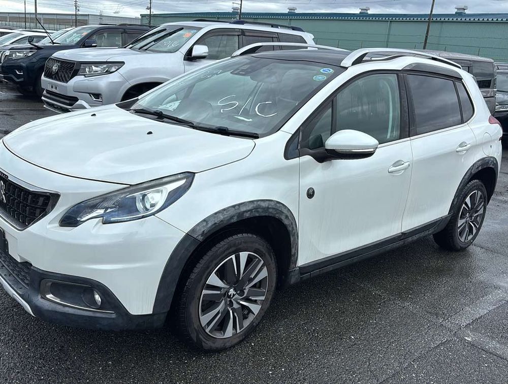 PEUGEOT 2008 CROSSCITY MOONROOF - PRG Motors Ltd