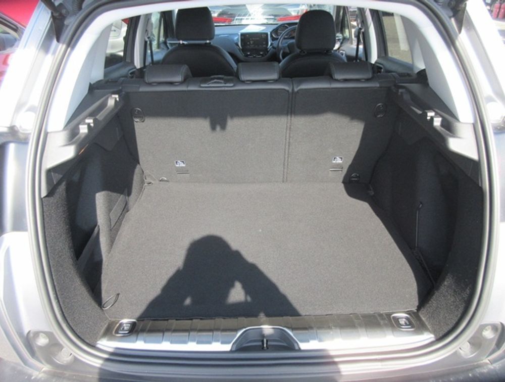 PEUGEOT 2008 CROSSCITY - PRG Motors Ltd