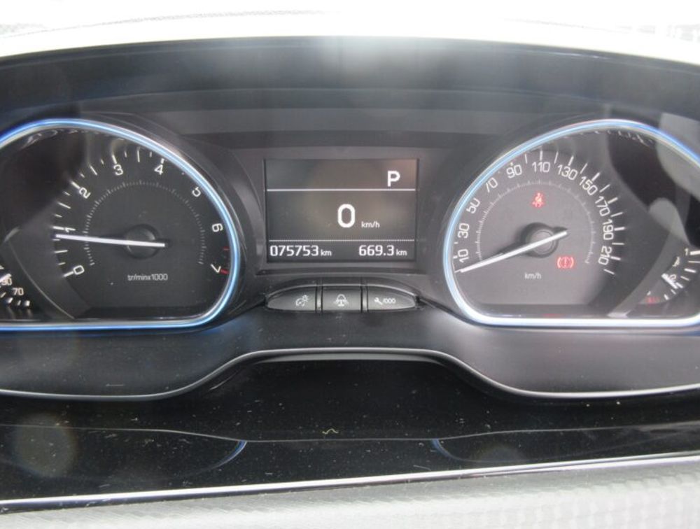PEUGEOT 2008 CROSSCITY - PRG Motors Ltd